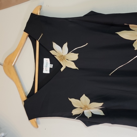 Studio I Sleeveless Black Floral Dress - Picture 2 of 6